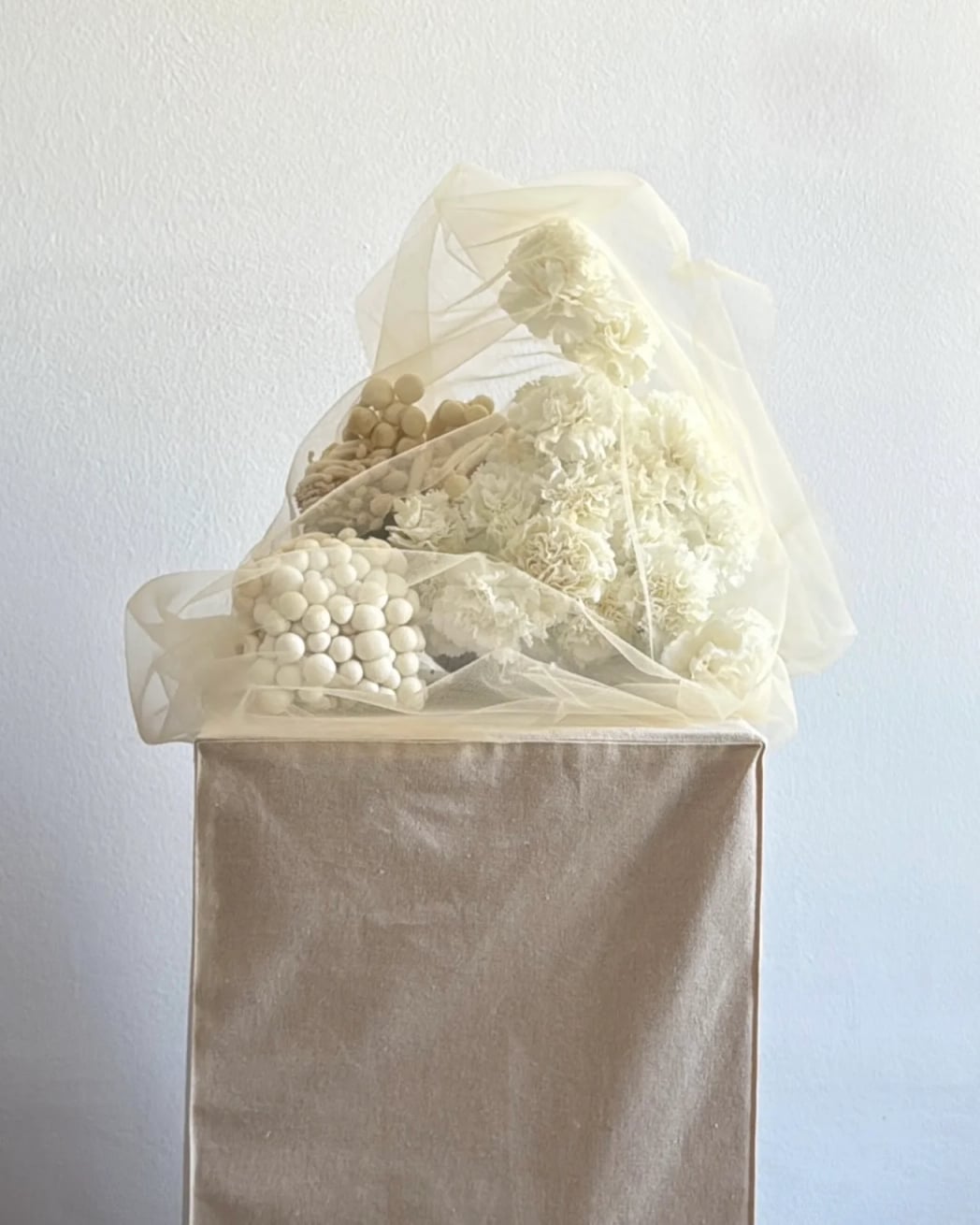 draped dianthus & mushrooms